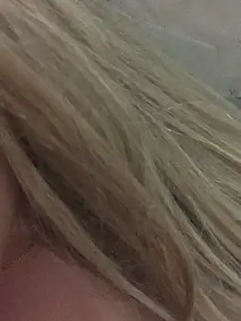 gatinhaloirinha Webcam-Show