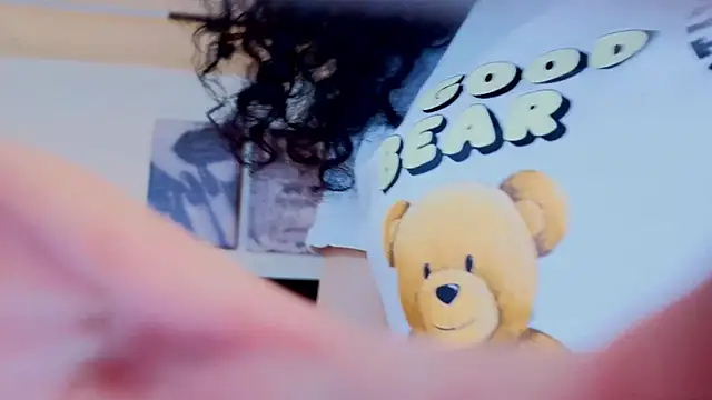 Zoe-yanin Chat XXX in diretta