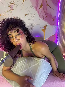 Woo_isDaphne: онлайн-секс-чат