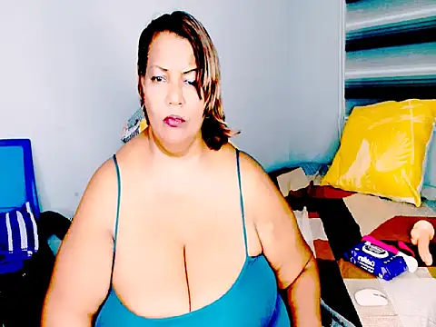 Sassy_Tassy: онлайн-секс-чат