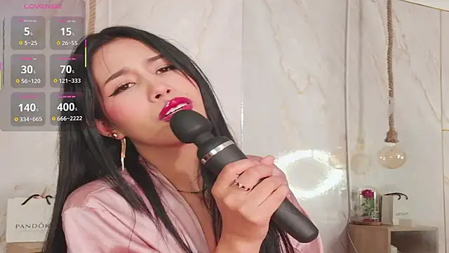 Miss_Charlottet: απευθείας συνομιλία ΧΧΧ