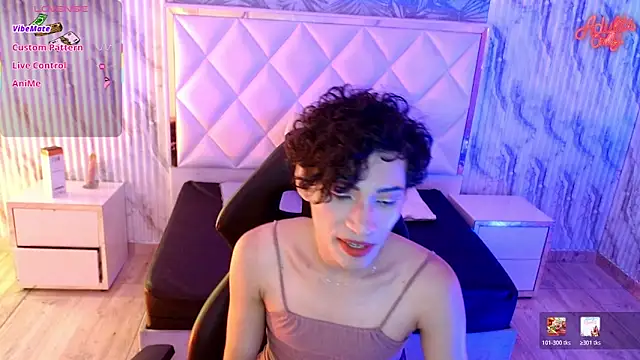 Chipi_tay élő XXX-chatje