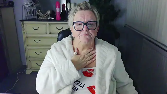 BridgetBlueEyes Live XXX Chat