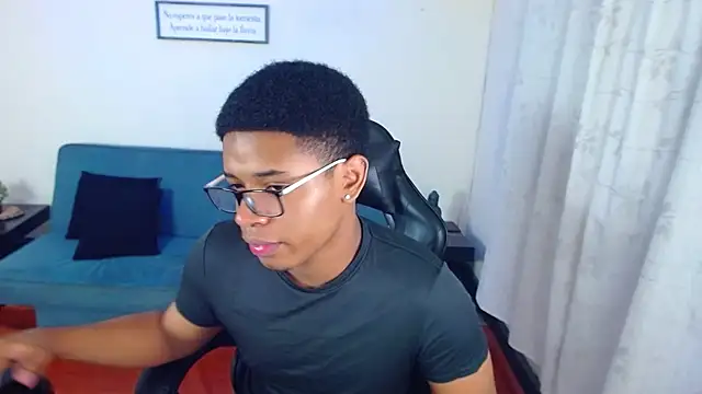 liiam3 élő XXX-chatje