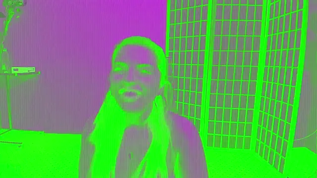 MiaNoirrのライブXXXチャット