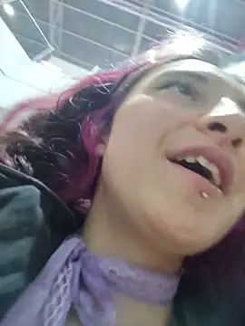 _Laary_Lily: απευθείας συνομιλία ΧΧΧ