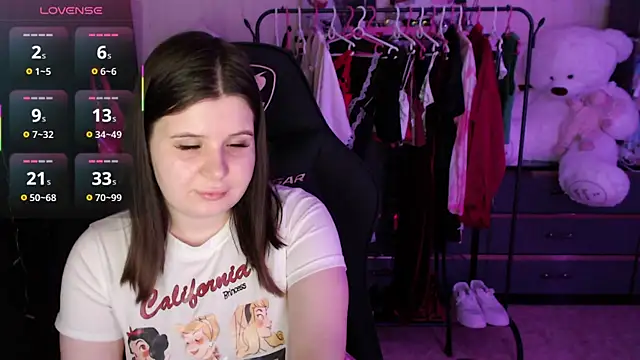 AmyVibess' Live XXX Chat