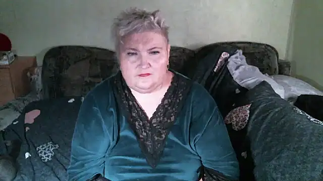 Lana555: онлайн-секс-чат