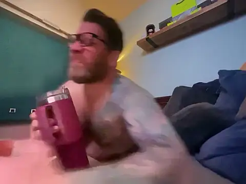 Chatroom XXX en direct de Tattooednakedguy