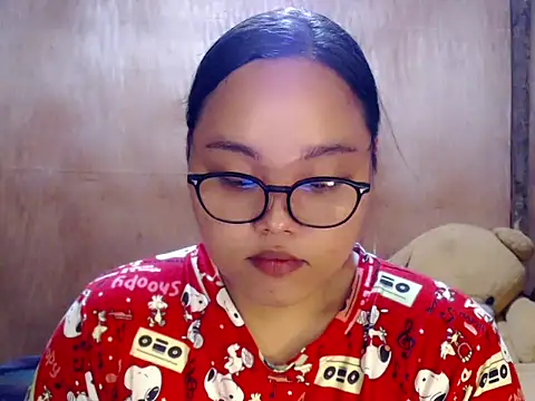 _Lylia Pertunjukan Webcam