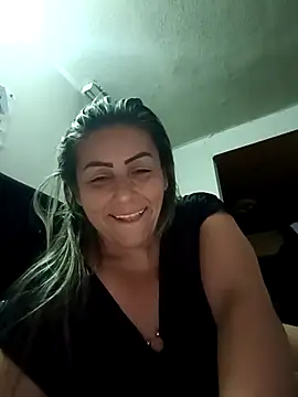 maynor_1998's Live XXX Chat