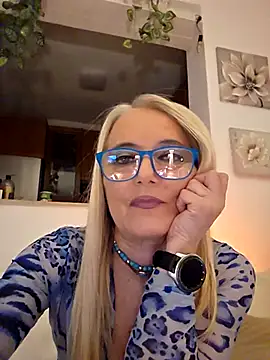 DIAMANTE64's Live XXX Chat