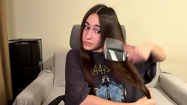 AliceKolltt – Live XXX-chat