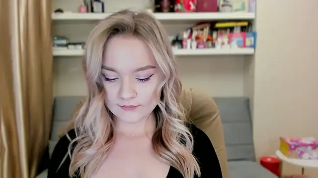 Kara_Smith_ Adlı Modelin Canlı XXX Sohbeti