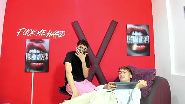 แชท XXX สดของ VERY_HOT_GUYS