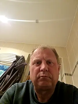 Demik71 在線直播表演