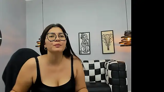 Mia_Curvyy Live XXX-chat