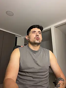 Онлайн чат XXX TroyeSavage