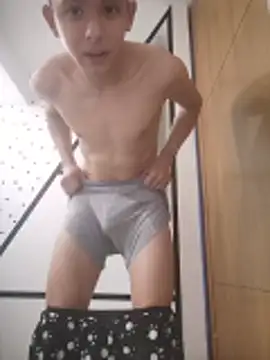 Онлайн чат XXX Daniel_Roy