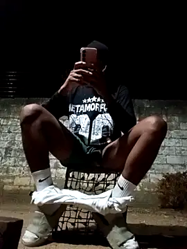 Czat XXX na żywo – spittingpig1