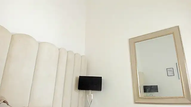 XXX chat uživo modela AnnyCherry_