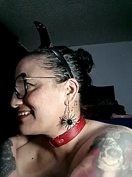 Taylor-hardcore Live XXX Chat