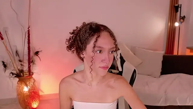 XXX chat uživo modela ChloeMoreti