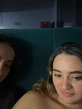 Antonella_Julieta Chat XXX in diretta