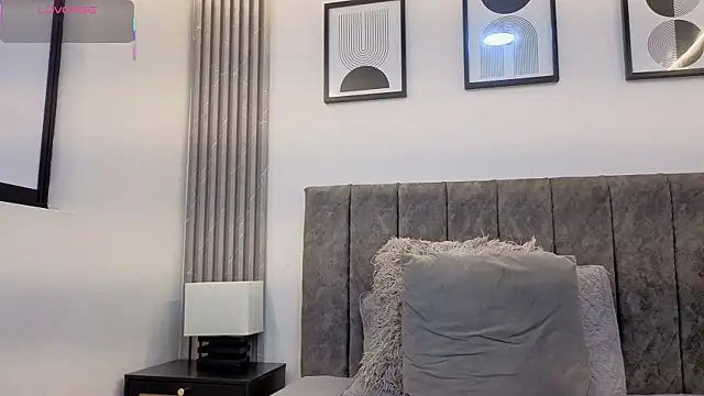 Ema_Stone65 লাইভ XXX চ্যাট