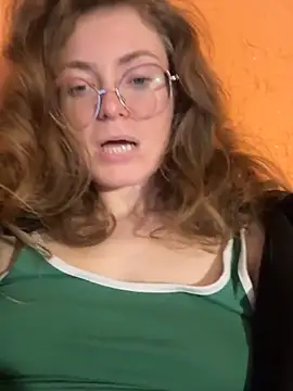 Show modela Hii_Adel na web-kameri