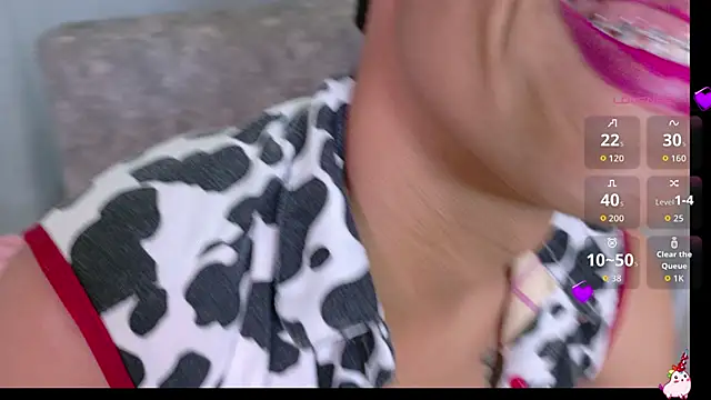 XXX chat uživo modela Noirvynn