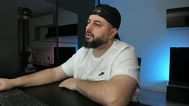 DravenPeak's Live XXX Chat