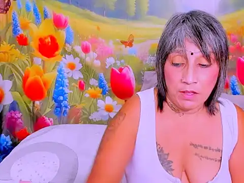 indianroxy élő XXX-chatje