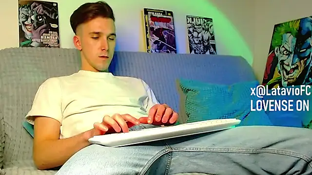 Midnighter_ Adlı Modelin Web Kamerası Şovu