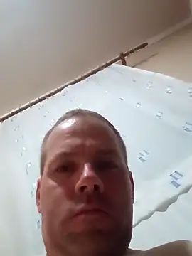 Tomie8660's Live XXX Chat