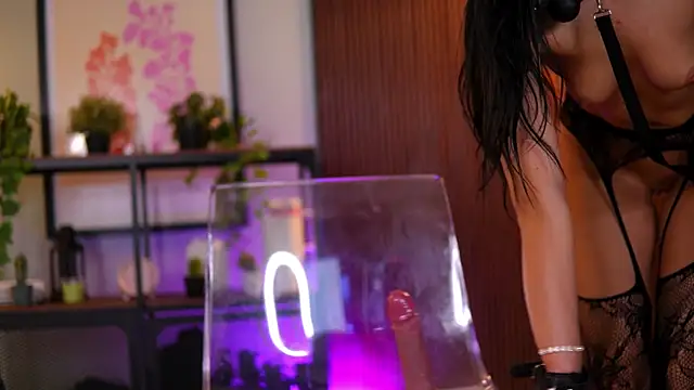 Chatroom XXX en direct de RavennaDArcy