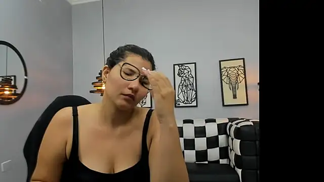XXX chat uživo modela Mia_Curvyy