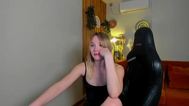 ElaraVoltage Live XXX-chat