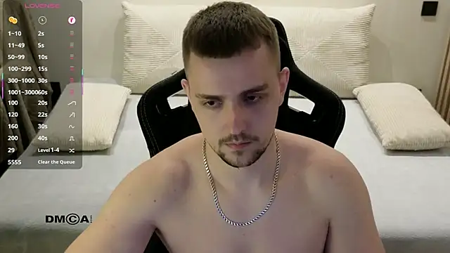 Larstar01's Live XXX Chat