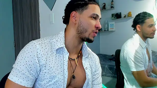 Kris_Khalifa69 Adlı Modelin Canlı XXX Sohbeti