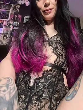 MissMidnightUKのライブXXXチャット