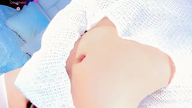 XXX chat uživo modela Nauthy_girl