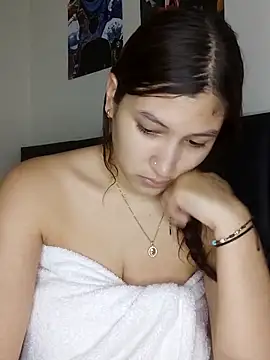 XXX chat uživo modela Aranzatits