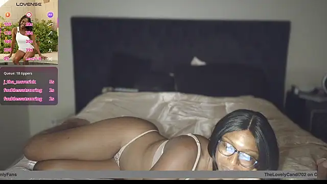 XXX chat uživo modela TheLovelyCandi