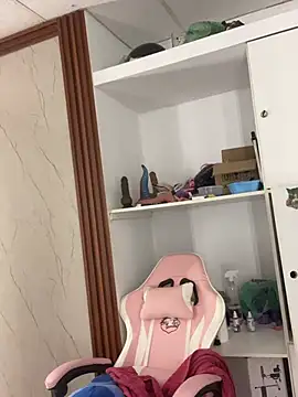 Chatroom XXX en direct de Eva_Feller69