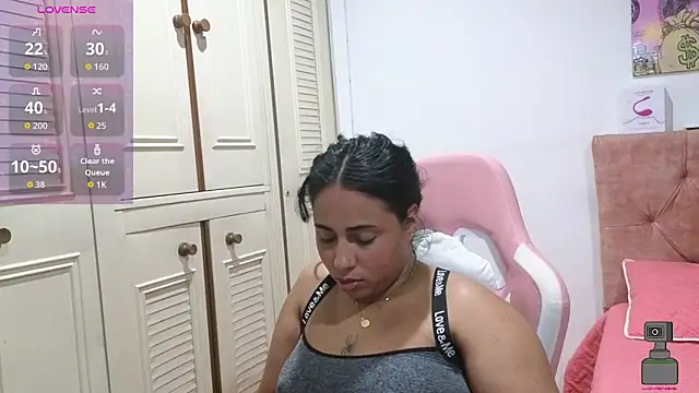 XXX chat uživo modela Valery__lovex