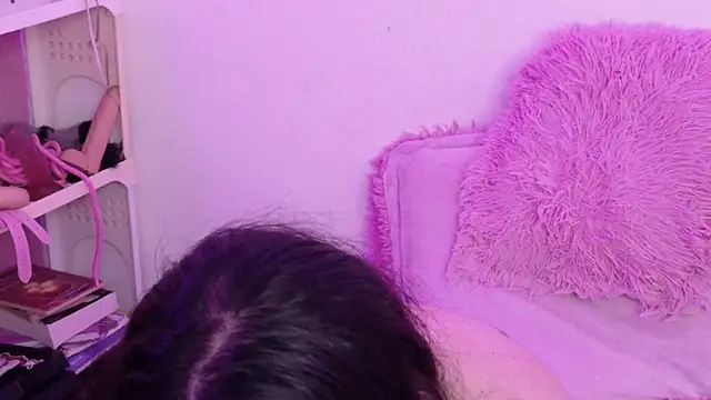 XXX chat uživo modela Sachi_Meow