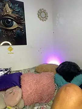 SaharQamarのライブXXXチャット