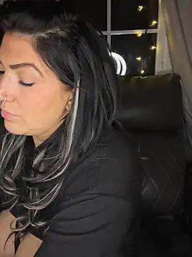 LittleMissEeveのウェブカメラショー