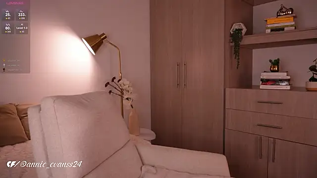 annie24_evans Chat XXX in diretta